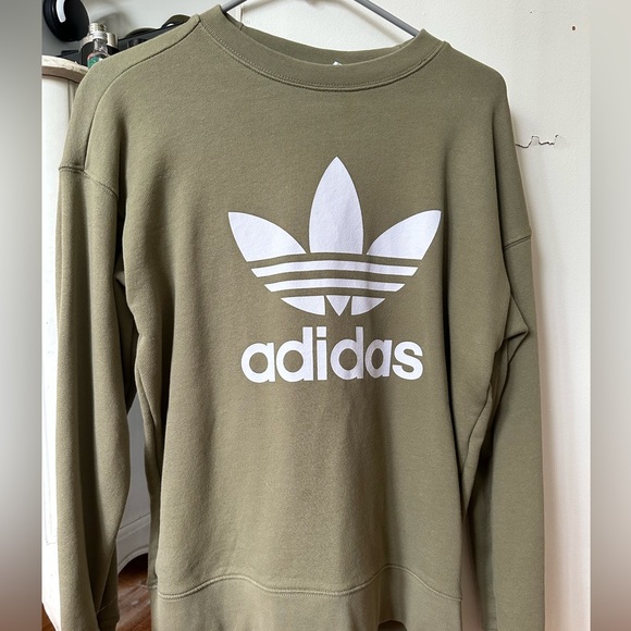 Adidas crewneck - Picture 1 of 4